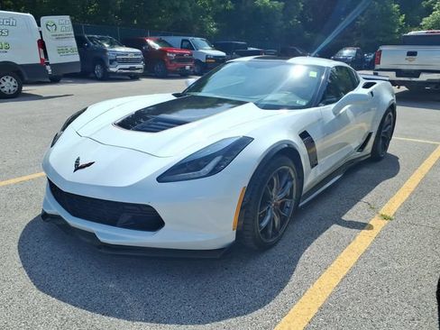 Used 2016 Chevrolet Corvette Z06 w/ Chrome Badge Package RWD image 1
