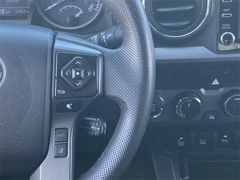 Certified 2022 Toyota Tacoma TRD Off-Road w/ Technology Package AWD/4WD image 30