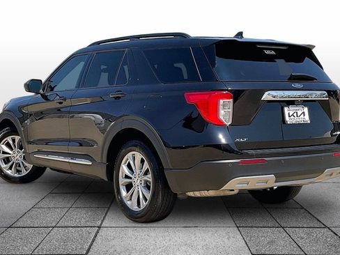 Used 2024 Ford Explorer XLT w/ Equipment Group 202A AWD/4WD image 12