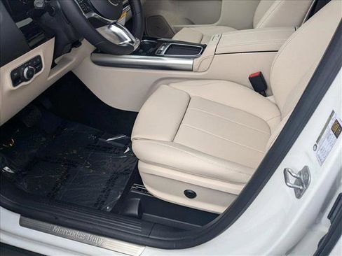 New 2025 Mercedes-Benz GLA 250 image 4