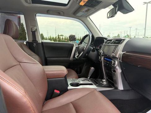 Used 2021 Toyota 4Runner Limited AWD/4WD image 33