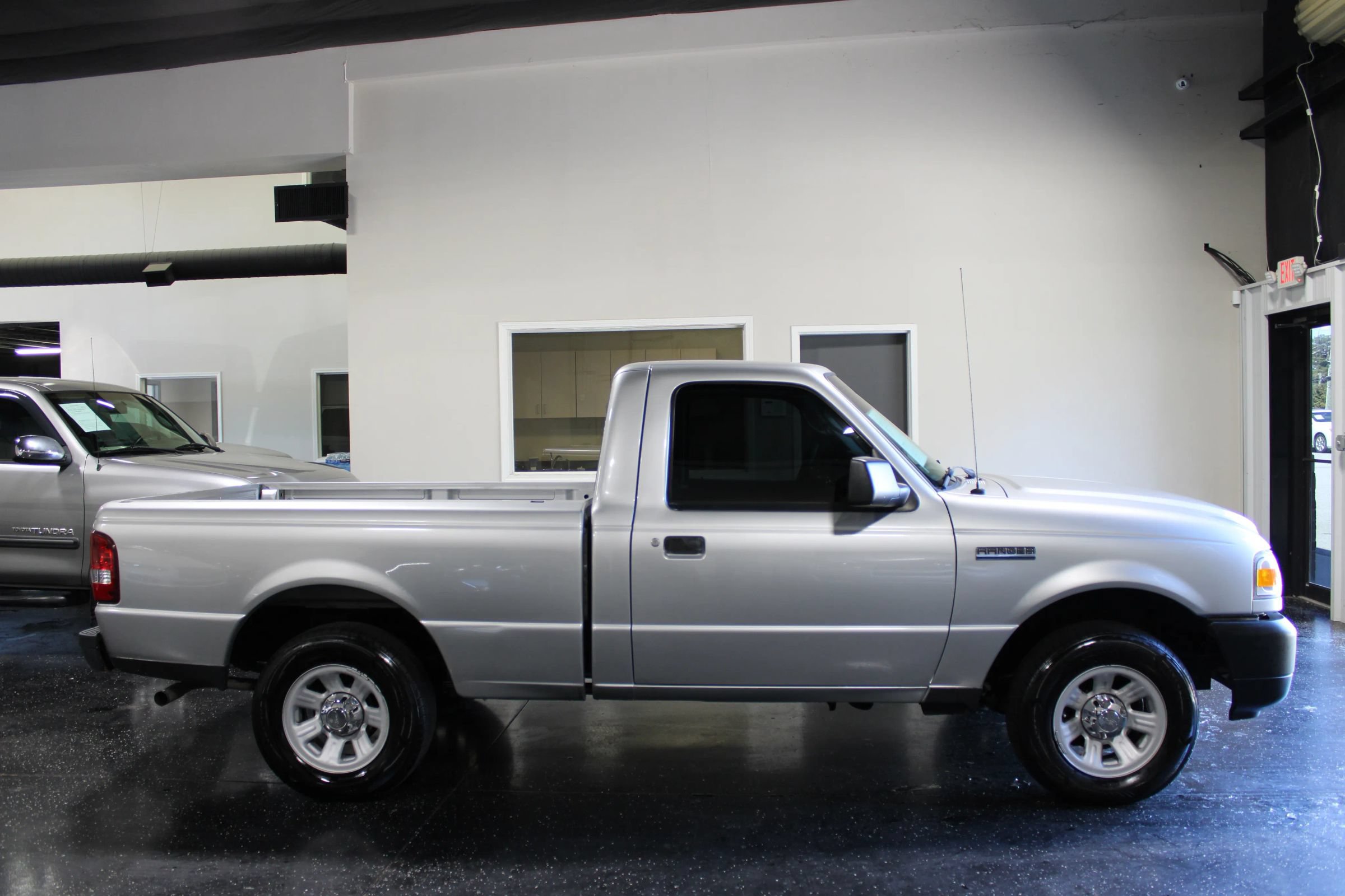 Used 2007 Ford Ranger XL RWD image 2