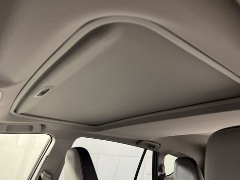 Used 2018 Toyota RAV4 Limited image 24