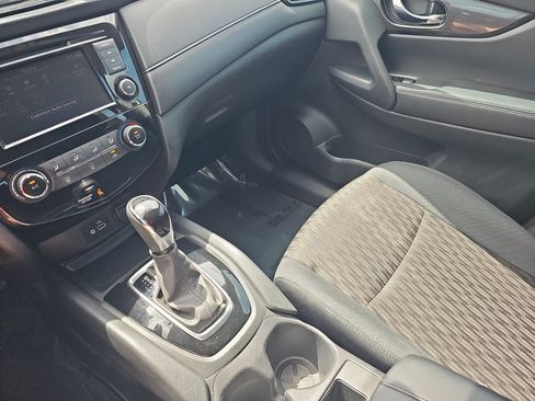 Used 2018 Nissan Rogue S FWD image 21