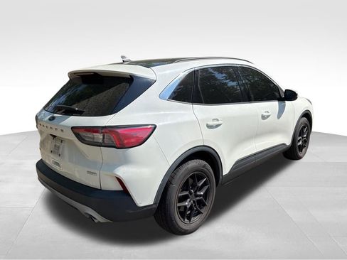 Used 2020 Ford Escape SE image 5