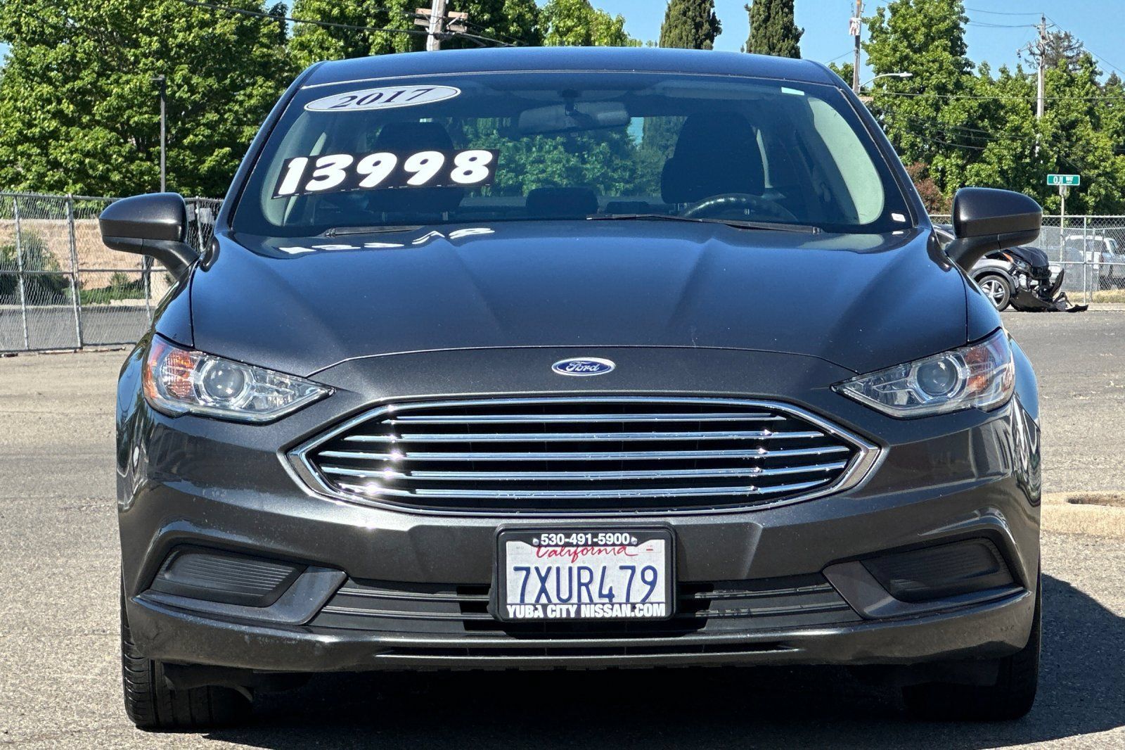 Used 2017 Ford Fusion SE w/ Fusion SE Technology Package FWD image 11