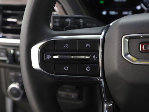 Used 2025 GMC Yukon XL Elevation w/ Elevation Premium Package image 31