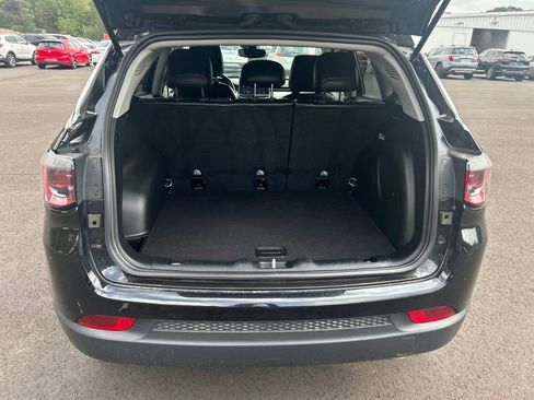 Used 2022 Jeep Compass Limited w/ Sun and Sound Group image 16