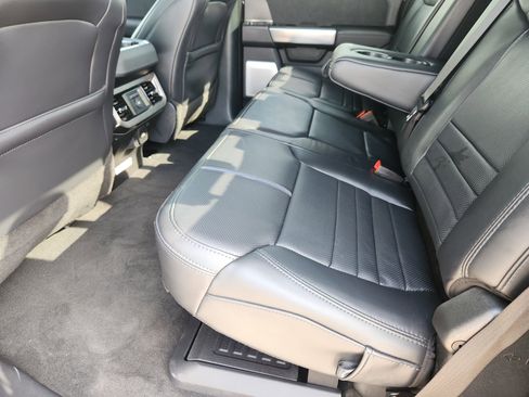 Used 2025 Ford F250 Platinum AWD/4WD image 32