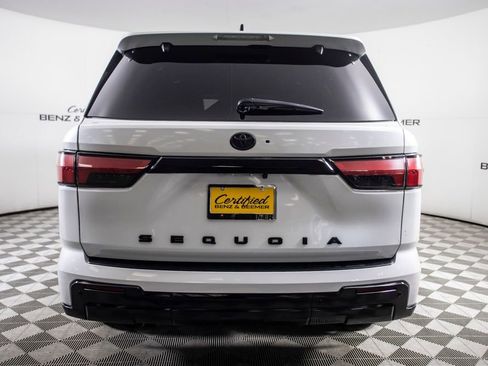 Used 2024 Toyota Sequoia Platinum image 10