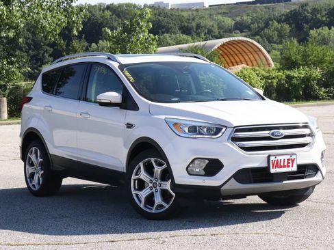 Certified 2019 Ford Escape Titanium AWD/4WD image 2