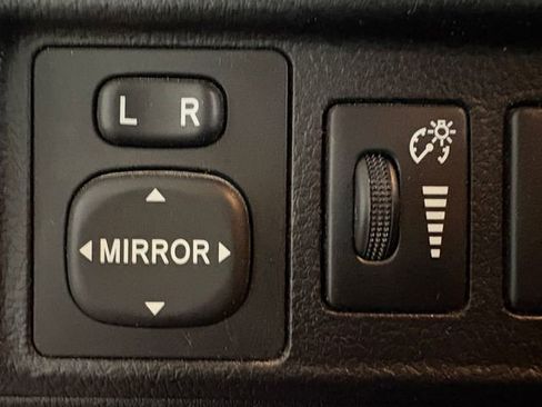 Used 2017 Toyota 4Runner SR5 Premium image 18