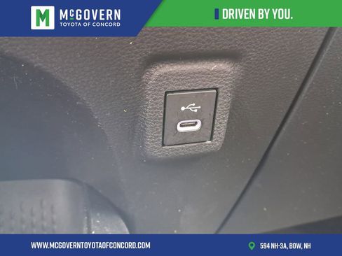 Used 2023 Toyota Corolla LE image 29