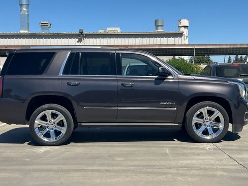 Used 2017 GMC Yukon Denali w/ Open Road Package RWD image 9