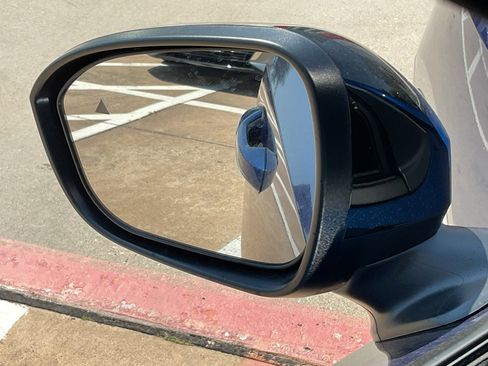 New 2026 Nissan Kicks SV image 10