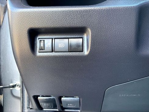 Used 2025 Toyota RAV4 LE FWD image 33