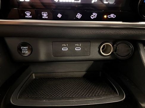 Used 2025 Nissan Rogue SV AWD/4WD image 23
