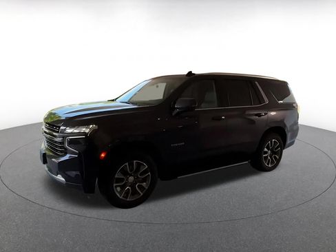 Used 2024 Chevrolet Tahoe LT w/ Luxury Package RWD image 8