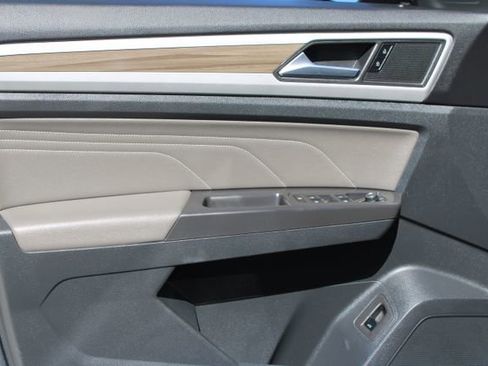 Used 2023 Volkswagen Atlas SEL image 11