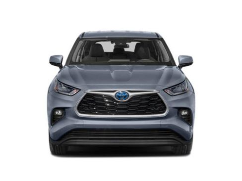 Used 2021 Toyota Highlander XLE AWD/4WD image 4