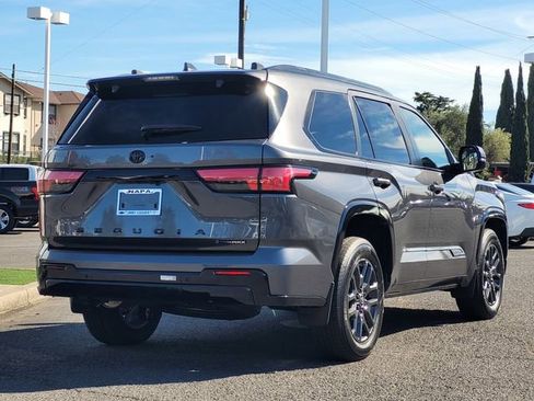 New 2026 Toyota Sequoia Platinum image 5