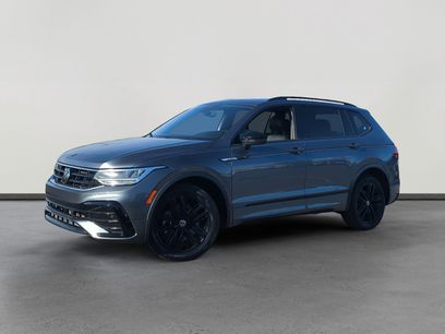 Certified 2022 Volkswagen Tiguan SE R-Line