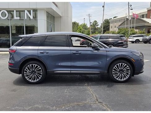 Used 2022 Lincoln Corsair Reserve w/ Equipment Group 201A FWD image 2