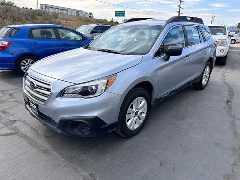 Used 2017 Subaru Outback 2.5i AWD/4WD image 2