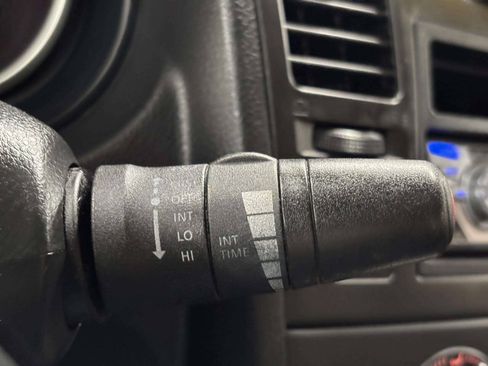 Used 2010 Nissan Versa Sedan FWD image 29