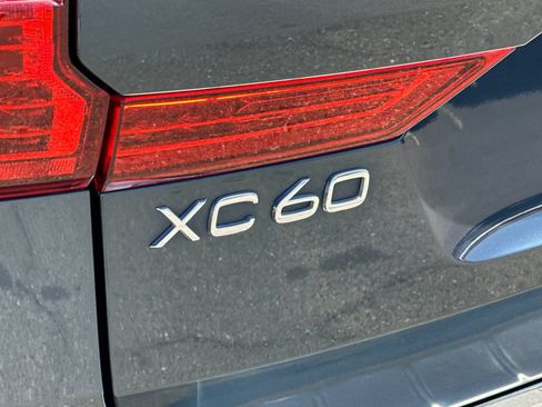 Used 2022 Volvo XC60 B5 Inscription w/ Advanced Package AWD/4WD image 26
