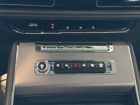Used 2025 Lincoln Aviator 2WD w/ Jet Appearance Package image 54