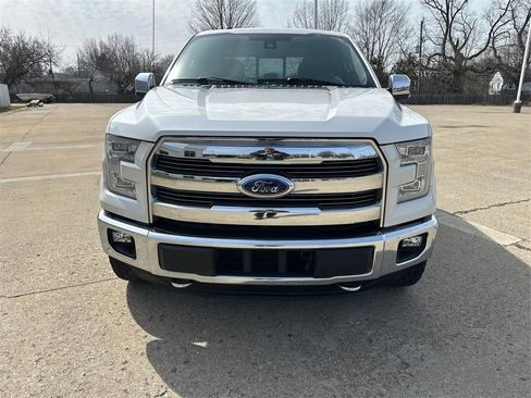 Used 2015 Ford F150 Lariat w/ Equipment Group 502A Luxury image 24