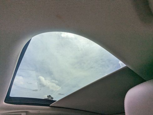 Certified 2023 Lincoln Nautilus Reserve w/ Equipment Group 202A image 21