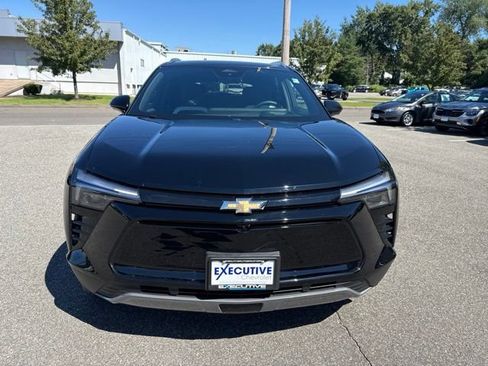 Used 2024 Chevrolet Blazer EV LT AWD/4WD image 3