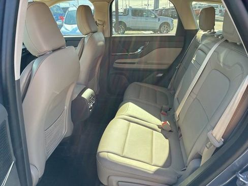 Used 2022 Lincoln Corsair Standard w/ Premium Package image 20