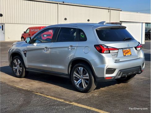 Used 2025 Mitsubishi Outlander Sport SE AWD/4WD image 9