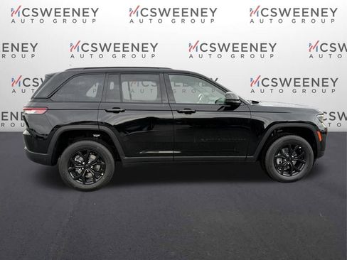 New 2025 Jeep Grand Cherokee Altitude image 6