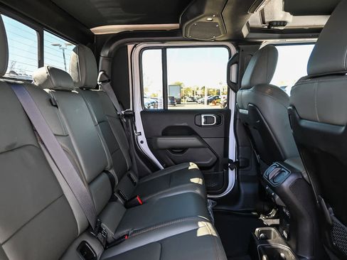 New 2026 Jeep Gladiator Mojave image 24