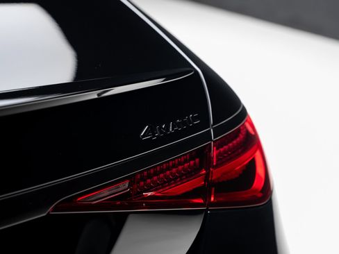 Used 2024 Mercedes-Benz S 580e 4MATIC Sedan image 31
