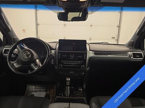 Used 2022 Lexus GX 460 Premium w/ Accessory Package AWD/4WD image 15