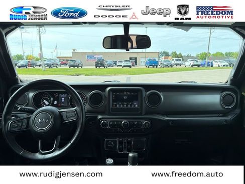 Used 2023 Jeep Gladiator Sport AWD/4WD image 12