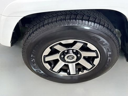 Used 2024 Toyota 4Runner TRD Off-Road image 28