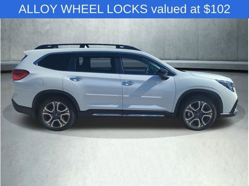 Used 2025 Subaru Ascent Touring AWD/4WD image 8