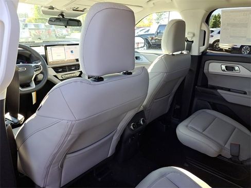 New 2026 Ford Explorer Active image 22