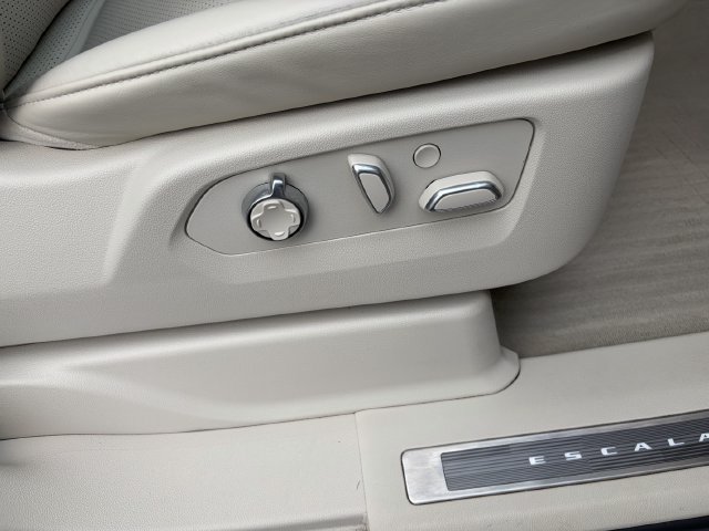Used 2024 Cadillac Escalade Sport Platinum w/ LPO, ONYX Package AWD/4WD image 20
