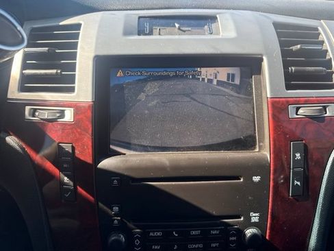 Used 2008 Cadillac Escalade ESV AWD image 16