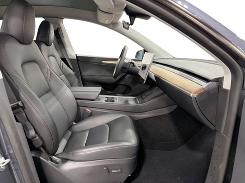 Certified 2023 Tesla Model Y AWD image 13