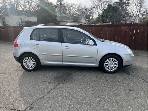 Used 2009 Volkswagen Rabbit S image 8
