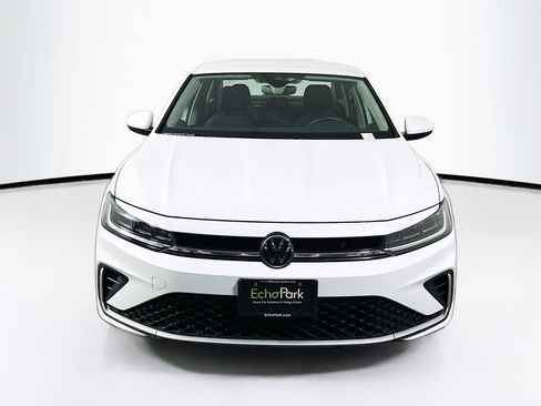 Used 2025 Volkswagen Jetta S image 2