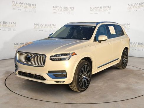 Certified 2025 Volvo XC90 B5 Core image 1